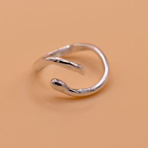 Serpent ring